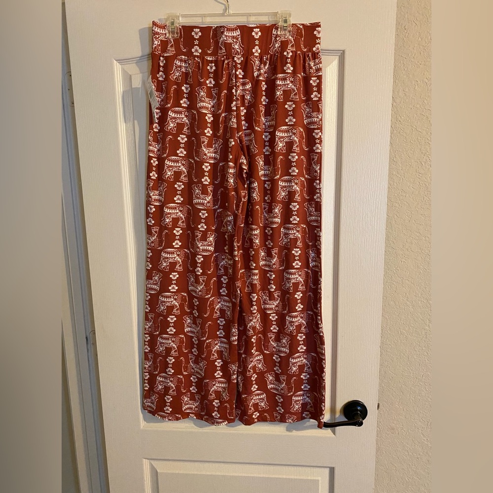 NWT Sienna Elephant print lounge pants